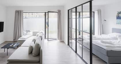 Fantastic 1-bed Apartment w Private Terrace