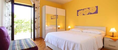 2 عدّة غرف نوم ومكواة/لوح كي وواي فاي