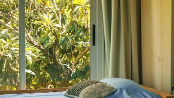 Exclusive Apartment, Hot Tub, Garden Area | 1 bedroom, free WiFi, bed sheets