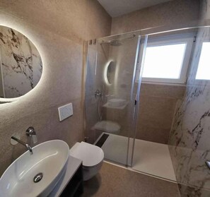 Bathroom - Holiday home with air conditioning (Rovinj)