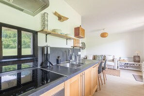 Réfrigérateur, micro-ondes, four, lave-vaisselle