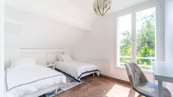 2 chambres, fer et planche Ă repasser, Wi-Fi gratuit, draps fournis