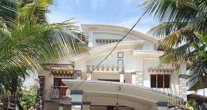 1.5km- town, Believers Hosp. 5 minutes to R. station. 2BHK, ensuite,A/C, balcony
