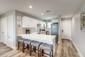 Fridge, microwave, oven, stovetop - Experience the best of Port A. in this newly remodeled ground-floor condominium! (Port Aransas)