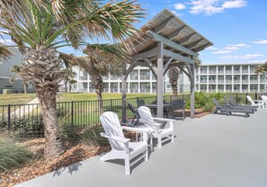 Terrace/patio - 3BR Beach Condo with Pool View, Private Beach Access (Port Aransas)