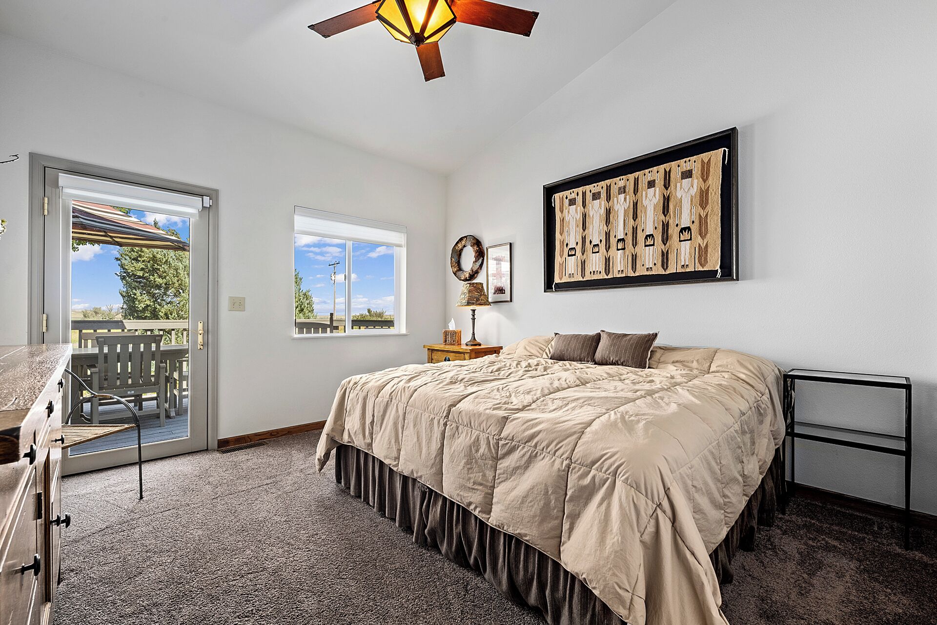 5 عدّة غرف نوم وواي فاي وملاءات أسرّة