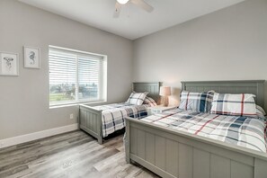 3 bedrooms, free WiFi, bed sheets