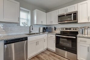 Fridge, microwave, oven, stovetop - Experience Paradise in this Recently Remodeled 3BR/2BA (Port Aransas)