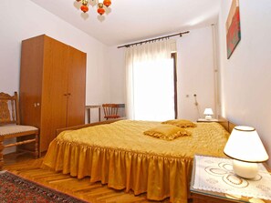 2 bedrooms, WiFi - Holiday apartment with air conditioning (Valbandon)