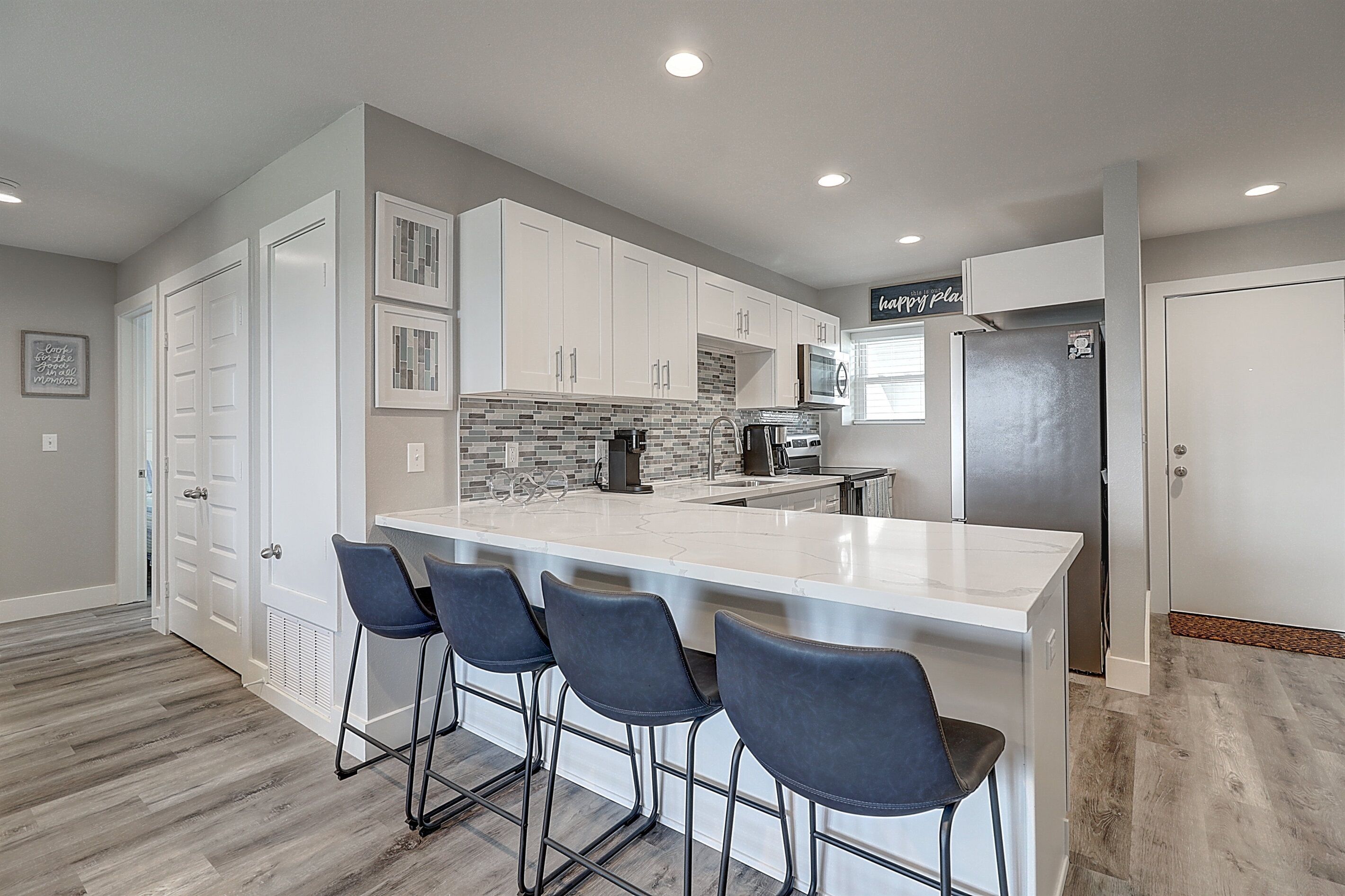 冰箱、微波炉、烤箱、炉灶