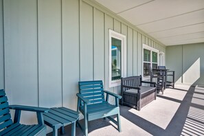 Terrace/patio - Dream Beach Getaway: New 2BR/2BA Rental with Gulf Views, Pool Access, Near Town (Port Aransas)