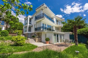 Exterior - Holiday apartment with air conditioning (Crikvenica)