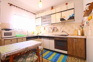 Réfrigérateur, plaque de cuisson