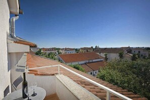 Property grounds - Holiday apartment with air conditioning and outdoor pool (Poreč)