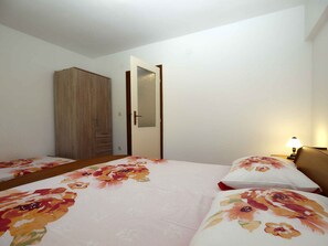 1 室のベッドルーム、WiFi