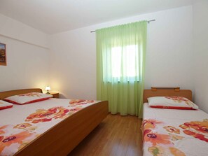 1 bedroom, WiFi - Holiday apartment with garden and barbecue (Pomer)