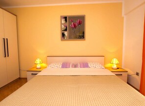 2 室のベッドルーム、WiFi