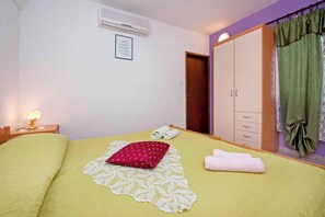 1 bedroom