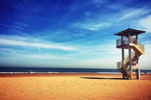 Beach - Qingdao Golden Beach Chaoyang Seaview Apartment (Qingdao)