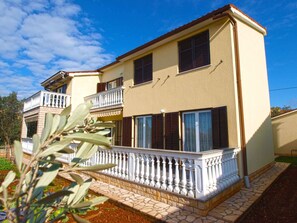 Exterior - Holiday apartment with air conditioning (Fažana)