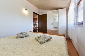 1 bedroom, WiFi - Holiday apartment with garden and air conditioning (Medulin)