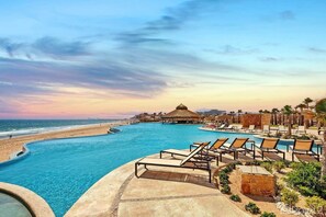 Pool - Barcelona 703 phase 3 / Las Palomas Resort  (Puerto Peñasco)