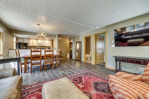 TV, fireplace - Walk to Beaver Creek Village: Cozy Condo! (Beaver Creek)