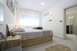 2 室のベッドルーム、WiFi