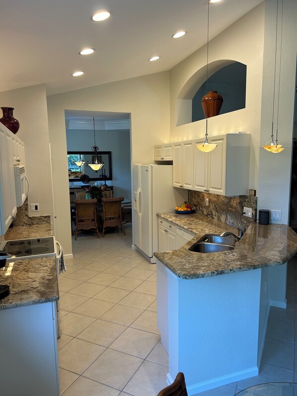 Microwave, oven, stovetop, dishwasher - Cozy 3-Bedroom Condo in Lely Resort Naples, FL (Naples)