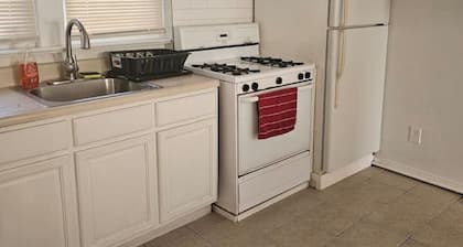 Private apartment with 1 bedroom and 1 bathroom and free Wi-Fi