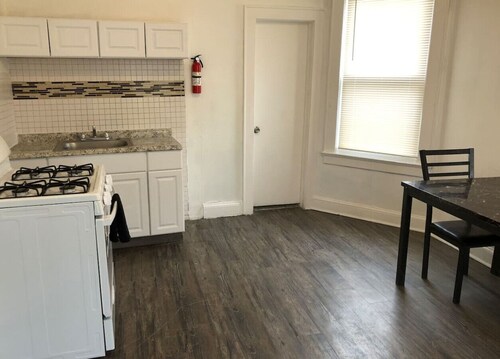 Private 2-bedroom apartment, private entrance