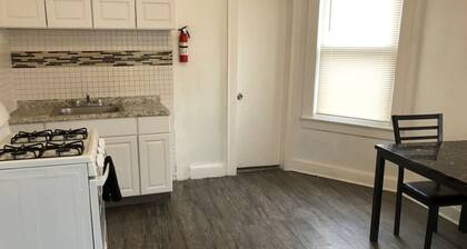 Private 2-bedroom apartment, private entrance