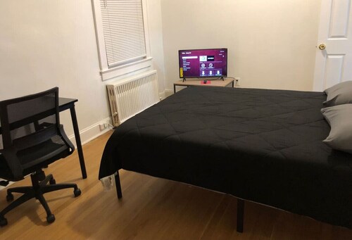 Private 2-bedroom apartment, private entrance