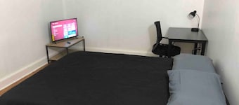 Private 2-bedroom apartment, private entrance