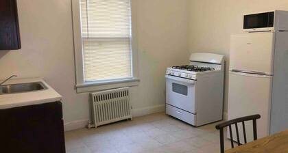 Private 2-bedroom apartment, private entrance