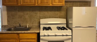 Private 2-bedroom apartment with direct bus to NYC Manhattan only a 5-minute walk away