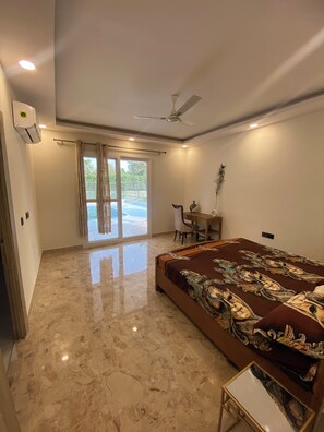 3 عدّة غرف نوم وواي فاي وملاءات أسرّة