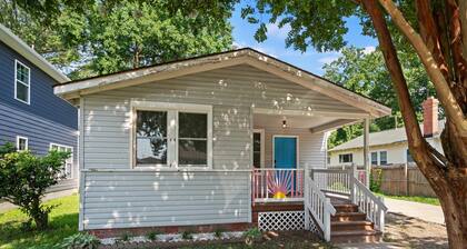 Buckroe Beach Stay with 4 Bedrooms, 6 Beds!