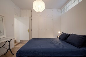 1 bedroom, desk, iron/ironing board, free WiFi
