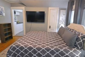 1 chambre, bureau, fer et planche à repasser, Wi-Fi gratuit