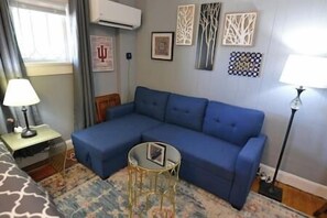 TV - B-town Bridgeview (Bloomington)