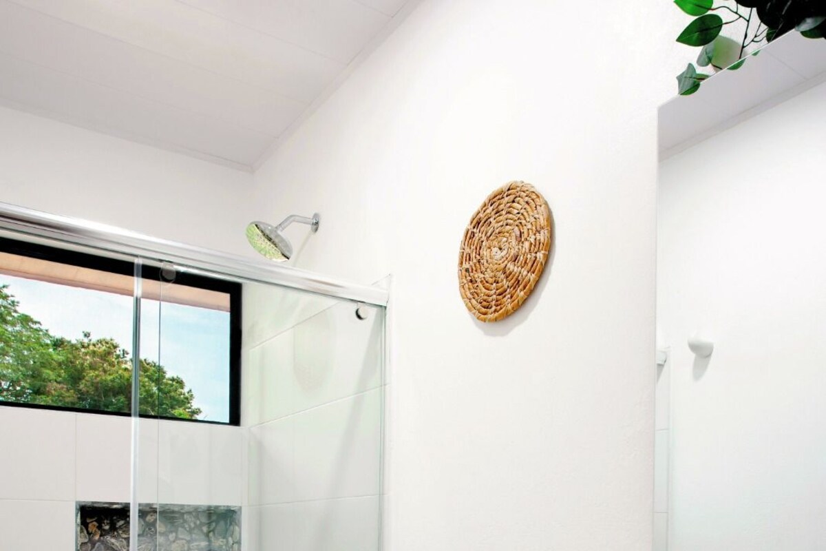 BASIC DOUBLE ROOM (TWO ADULTS)
