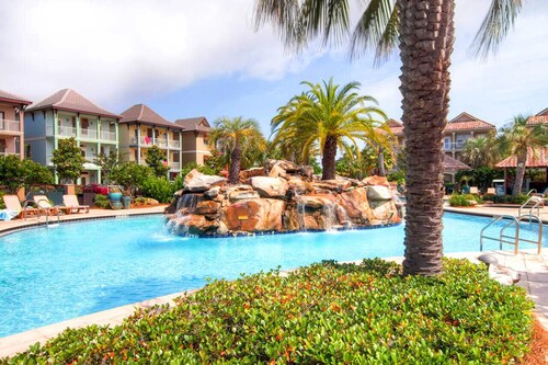 Skip`s Delight Pet friendly Pool view