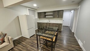 Interior - Cozy 2 Bedroom Private basement Suite (Airdrie)