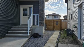 Exterior detail - Cozy 2 Bedroom Private basement Suite (Airdrie)