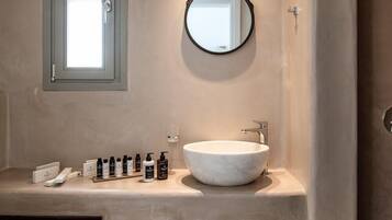 Douche, sĂšche-cheveux