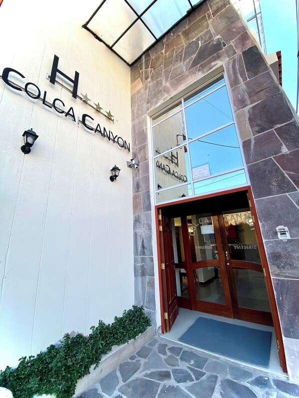 Fachada de la propiedad