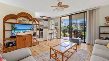 Condo, 1 Queen Bed (Kona Makai 3-205) | Living area