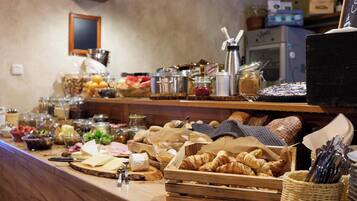 Tägliches inbegriffenes Frühstücksbuffet