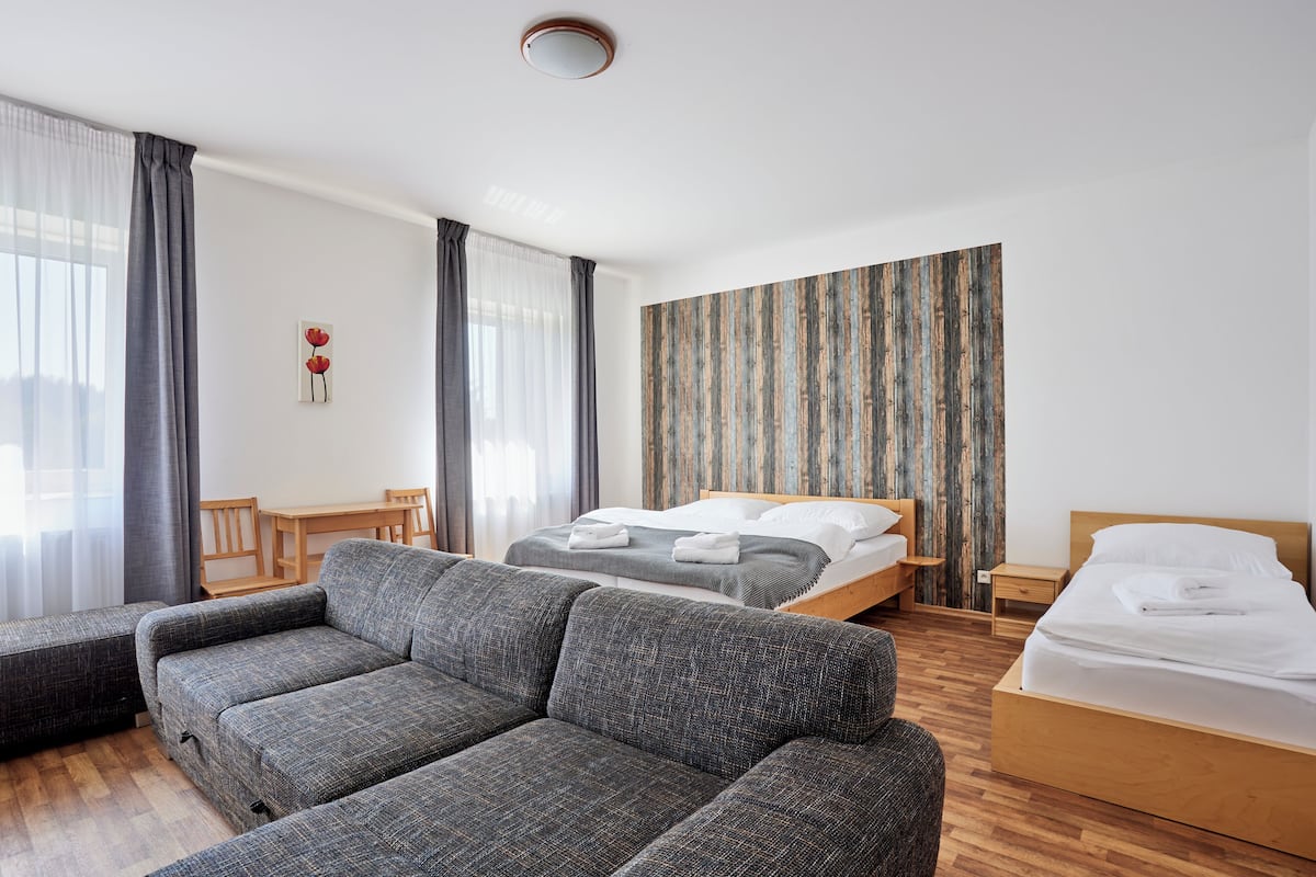 Deluxe Triple Room | 1 bedroom, desk, laptop workspace, free WiFi